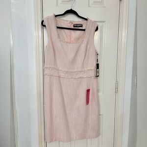 Elegant pink tweed dress, size 12, with frayed edges and a beautiful neckline